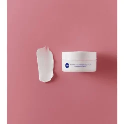 NIVEA Essentials 24u Voedende Dagcrème SPF 30 Droge Huid 50 ML